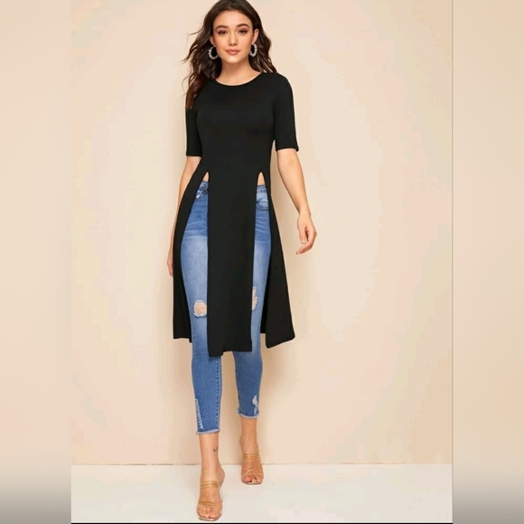 Tops - Solid Split Thigh Hem Tee Black